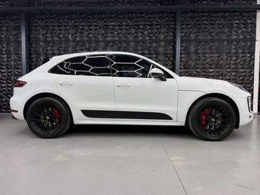 Porsche Macan Electrique GTS — photo 23
