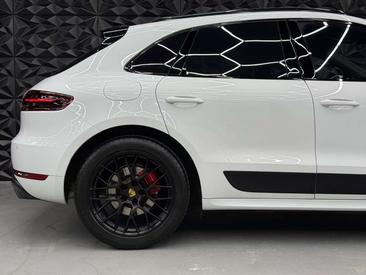 Porsche Macan Electrique GTS — photo 24