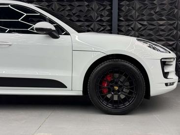 Porsche Macan Electrique GTS — photo 25