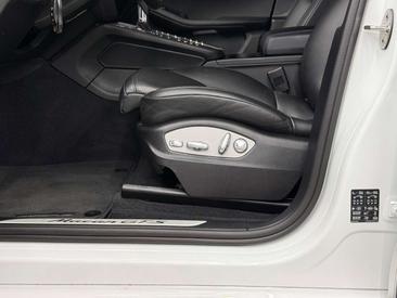 Porsche Macan Electrique GTS — photo 31