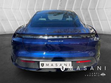Porsche Taycan 4S — photo 8