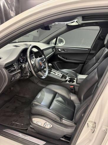 Porsche Macan Electrique Base — photo 9
