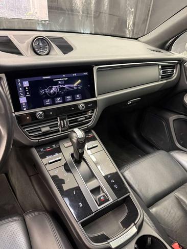 Porsche Macan Electrique Base — photo 11
