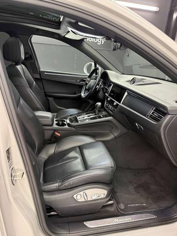Porsche Macan Electrique Base — photo 15