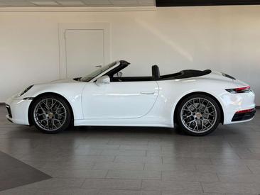 Porsche 992 I Carrera 4 — photo 11