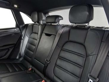 Porsche Macan Electrique T — photo 23