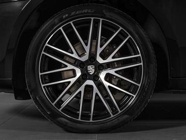 Porsche Macan Electrique T — photo 25