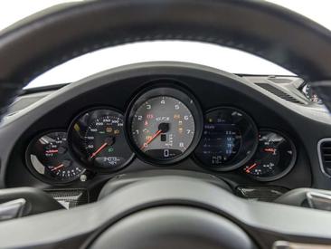 Porsche 991 I GTS — photo 12