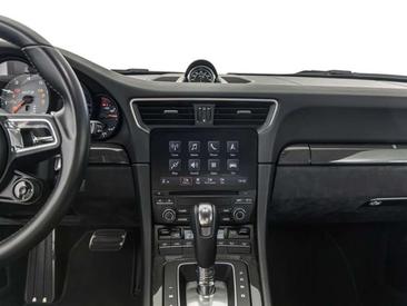 Porsche 991 I GTS — photo 14