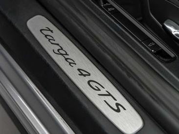 Porsche 991 I GTS — photo 15