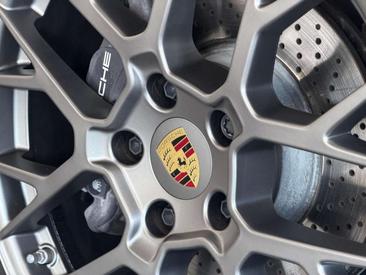 Porsche 992 I Carrera 4 — photo 27