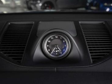 Porsche Macan Electrique S — photo 18