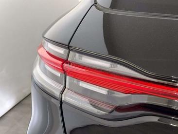 Porsche Macan Electrique Base — photo 7