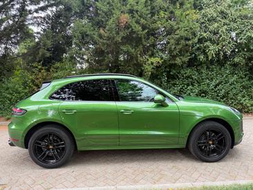 Porsche Macan Electrique Base — photo 4