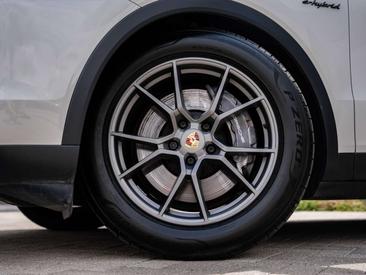 Porsche Cayenne III E-Hybrid — photo 8