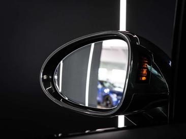 Porsche Macan Electrique S — photo 24