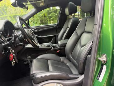 Porsche Macan Electrique Base — photo 6