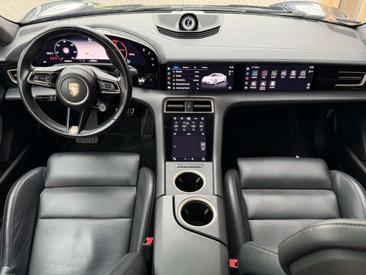 Porsche Taycan Turbo — photo 2