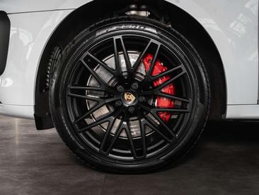 Porsche Macan Electrique GTS — photo 4