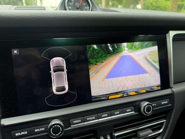 Porsche Macan Electrique Base — photo 15