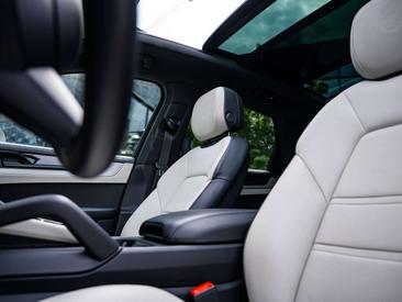 Porsche Cayenne III E-Hybrid — photo 16
