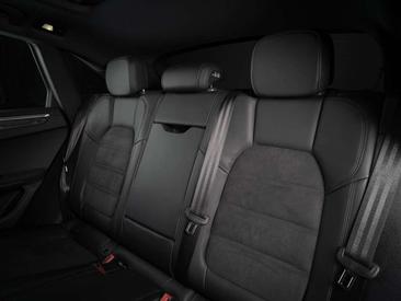 Porsche Macan Electrique GTS — photo 16