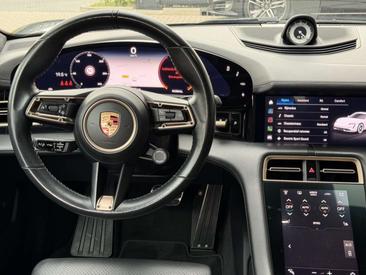 Porsche Taycan Turbo — photo 13