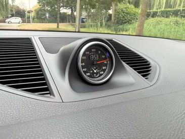 Porsche Macan Electrique Base — photo 26