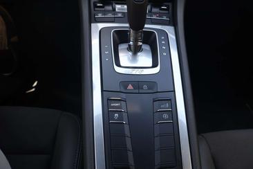 Porsche 718 Cayman — photo 18