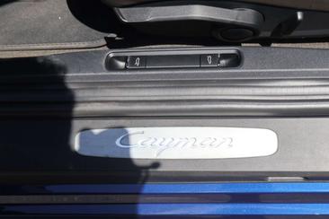 Porsche 718 Cayman — photo 22