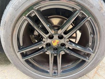 Porsche Macan Electrique Base — photo 30
