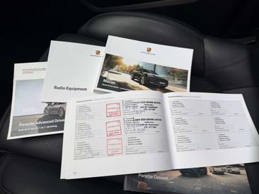 Porsche Macan Electrique Base — photo 31