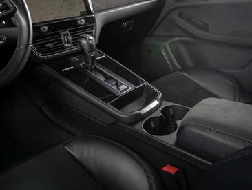 Porsche Macan Electrique GTS — photo 27