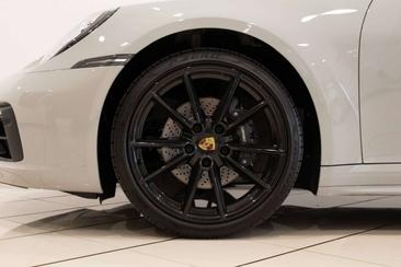 Porsche 992 I Carrera — photo 23
