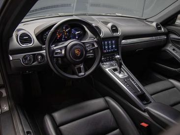 Porsche 718 Cayman — photo 15