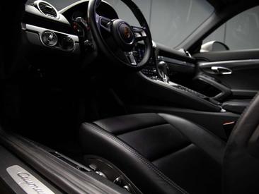 Porsche 718 Cayman — photo 19