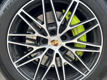 Porsche Cayenne III E-Hybrid — photo 7