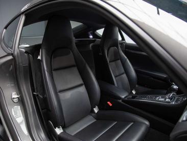 Porsche 718 Cayman — photo 25