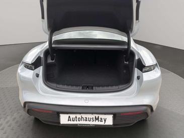 Porsche Taycan — photo 17