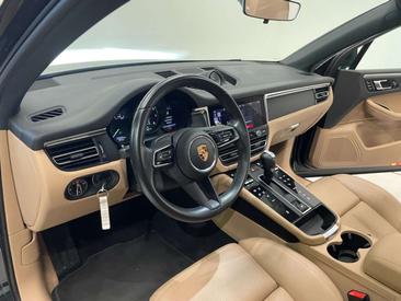 Porsche Macan Electrique Base — photo 14