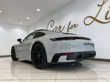 Porsche 992 I Carrera — photo 7