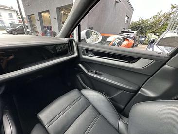 Porsche Cayenne III E-Hybrid — photo 30