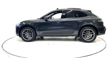 Porsche Macan Electrique Base — photo 33