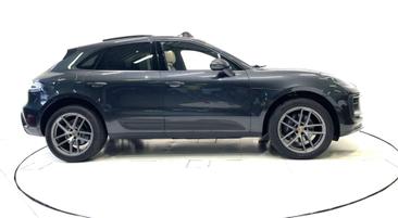 Porsche Macan Electrique Base — photo 41