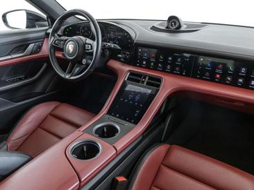 Porsche Taycan 4S — photo 11