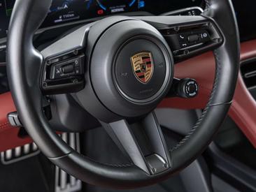 Porsche Taycan 4S — photo 18