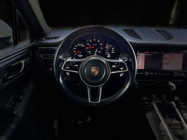 Porsche Macan Electrique Base — photo 10