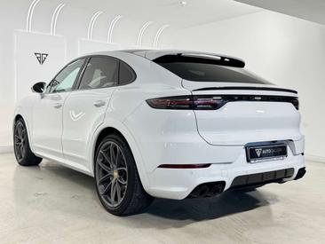 Porsche Cayenne III Turbo — photo 5
