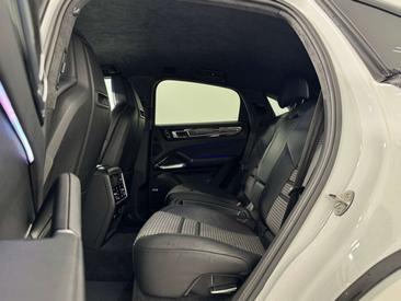 Porsche Cayenne III Turbo — photo 8