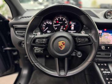 Porsche Macan Electrique T — photo 10